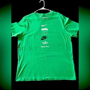 Nike tee